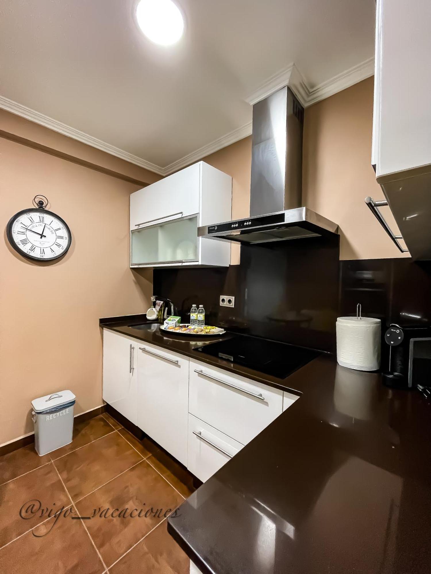Acogedor Piso Familiar Travesia Apartment Vigo Exterior photo
